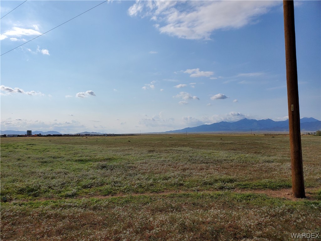 Lot 117 East Parker Road Kingman, AZ 86401 - Photo 6 of 20 a view of an ocean and mountain
