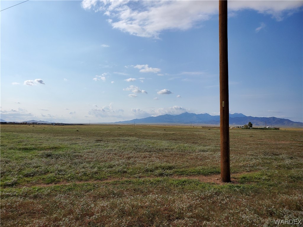 Lot 117 East Parker Road Kingman, AZ 86401 - Photo 10 of 20 a view of an ocean and a mountain