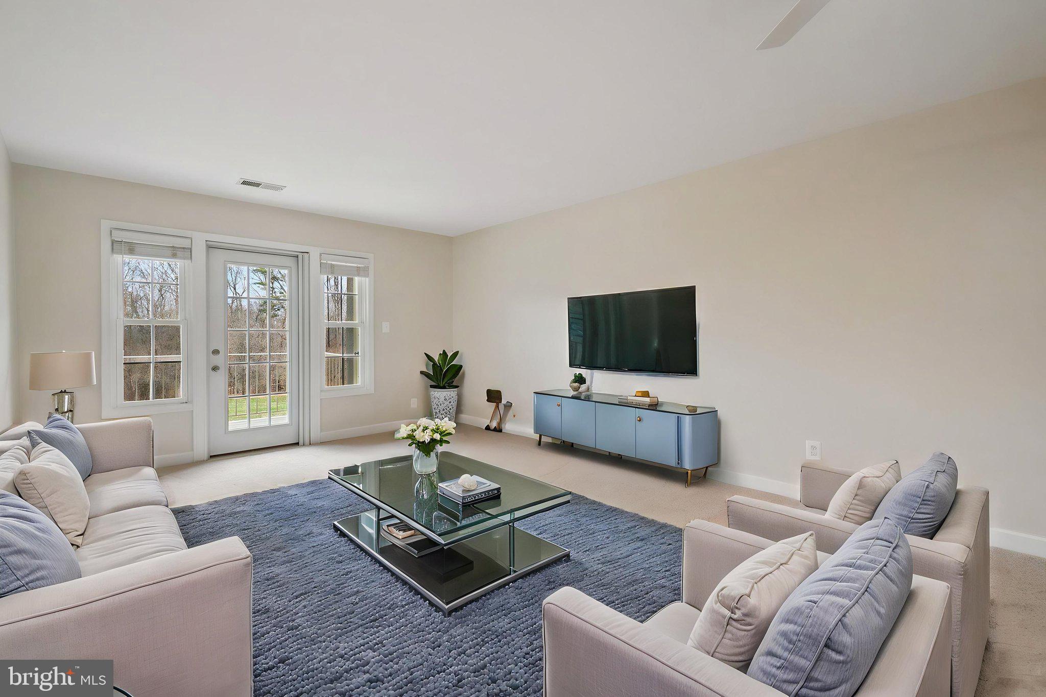 8312 Kingsgate Road, Unit 532 Springfield, VA 22152 - Photo 11 of 51 Living room virtually staged