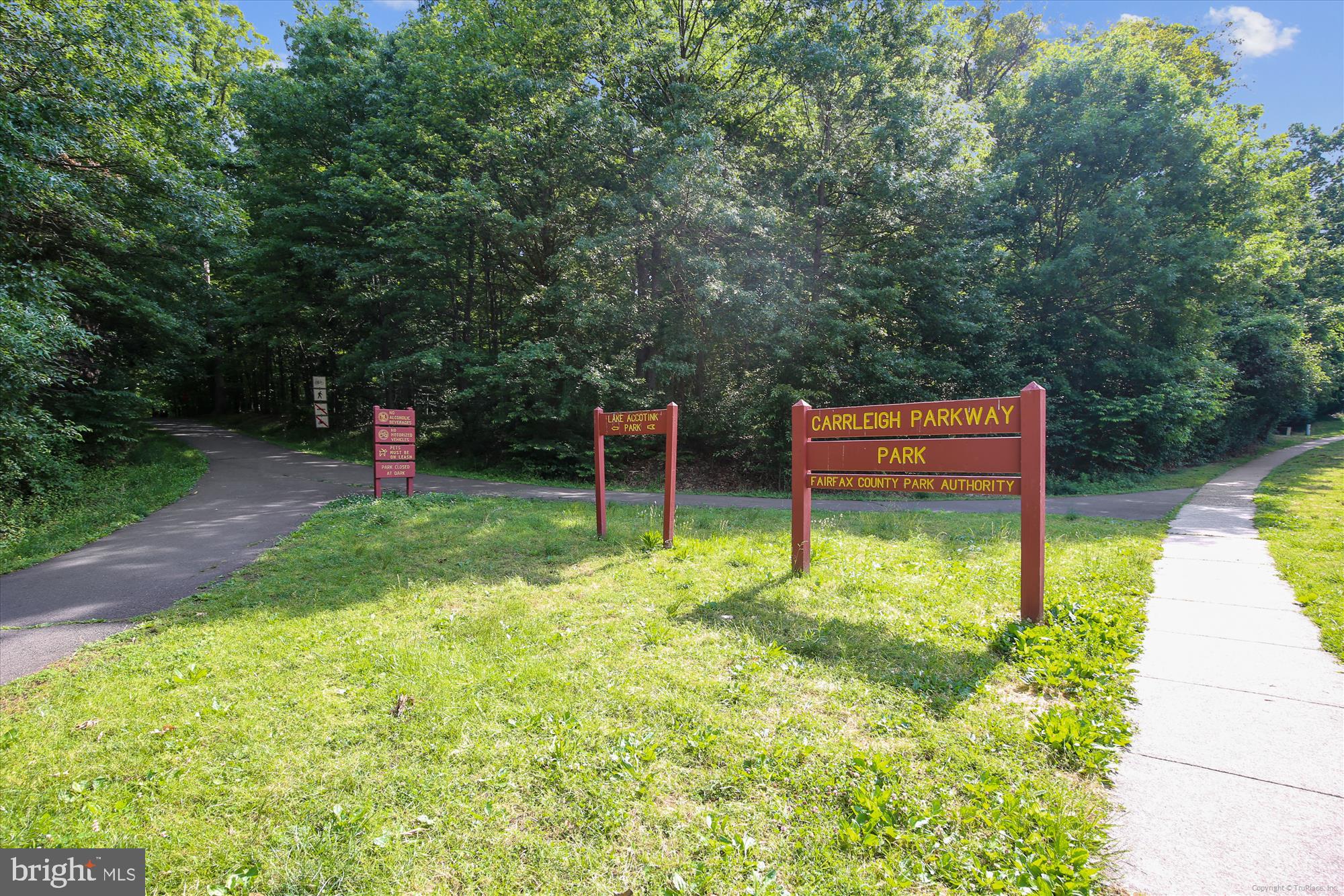 8312 Kingsgate Road, Unit 532 Springfield, VA 22152 - Photo 50 of 51 Carrleigh Pkwy Park