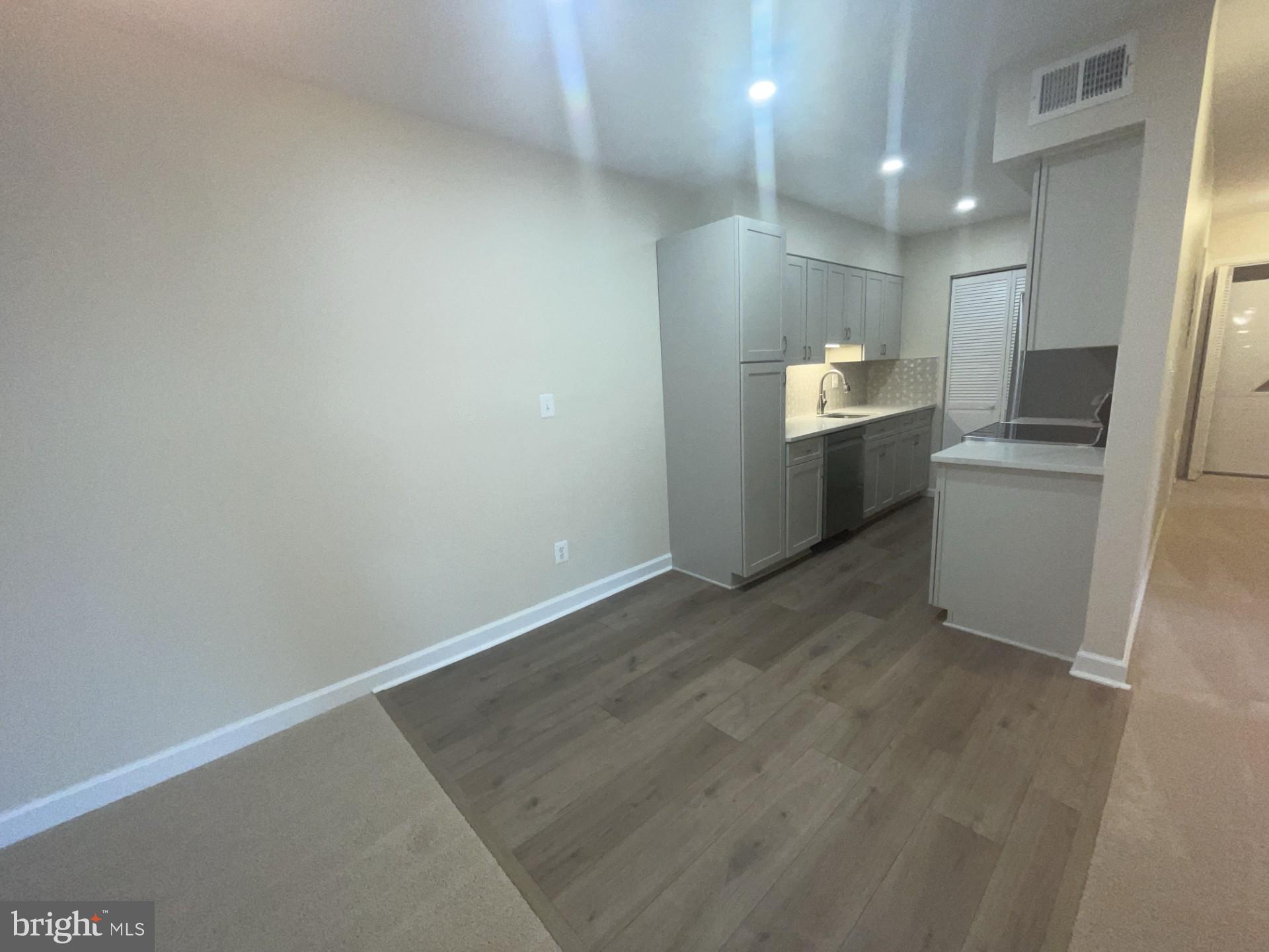 8312 Kingsgate Road, Unit 532 Springfield, VA 22152 - Photo 8 of 51 Breakfast Area