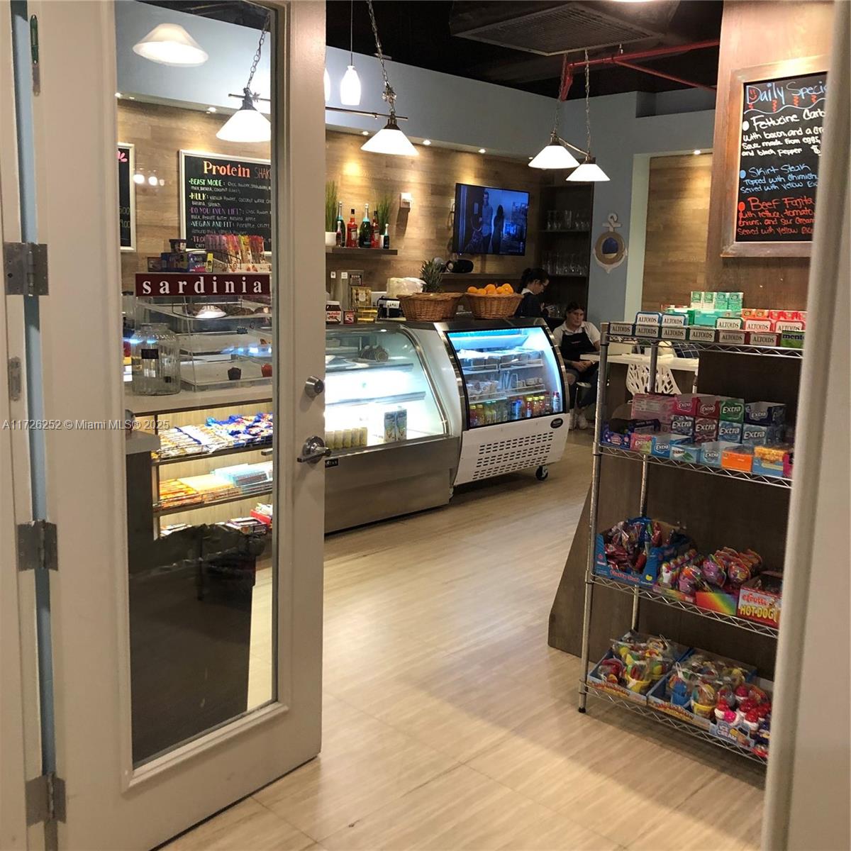 10275 Collins Avenue, Unit 1534 Bal Harbour, FL 33154 - Photo 26 of 33 super market