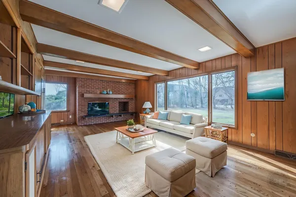 $899,900 | 15600 Griswold Springs Road, Plano, IL 60545