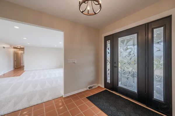 $899,900 | 15600 Griswold Springs Road, Plano, IL 60545