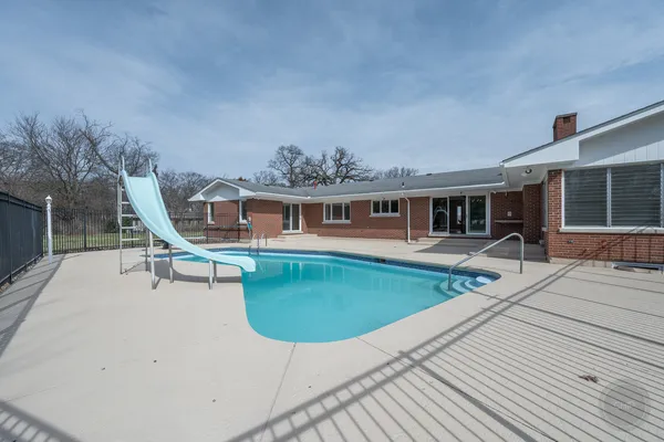 $899,900 | 15600 Griswold Springs Road, Plano, IL 60545