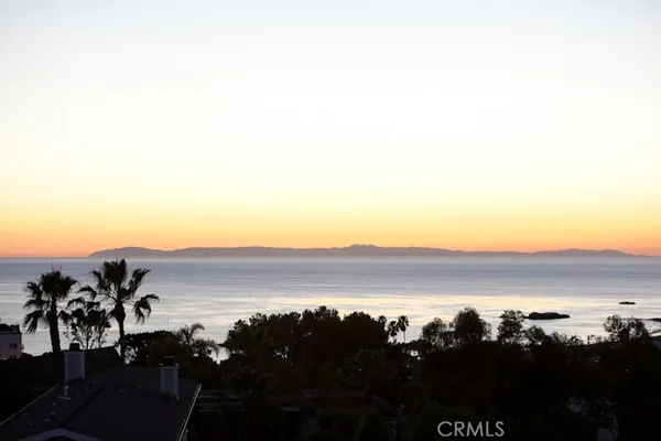 $3,995 | 464 Bent Street, Unit C, Laguna Beach, CA 92651