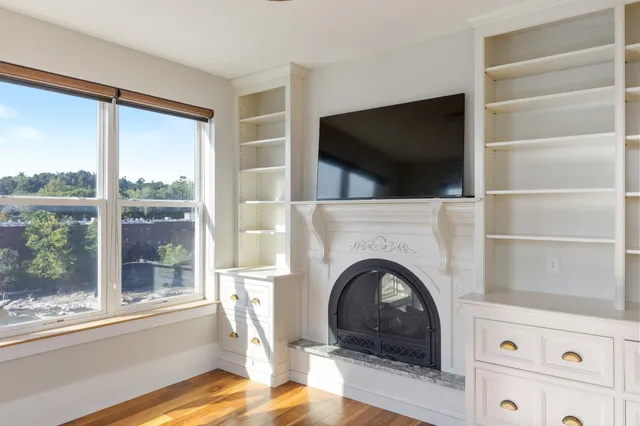 $4,350 | 60 Winooski Falls Way, Unit 1410, Winooski, VT 05404