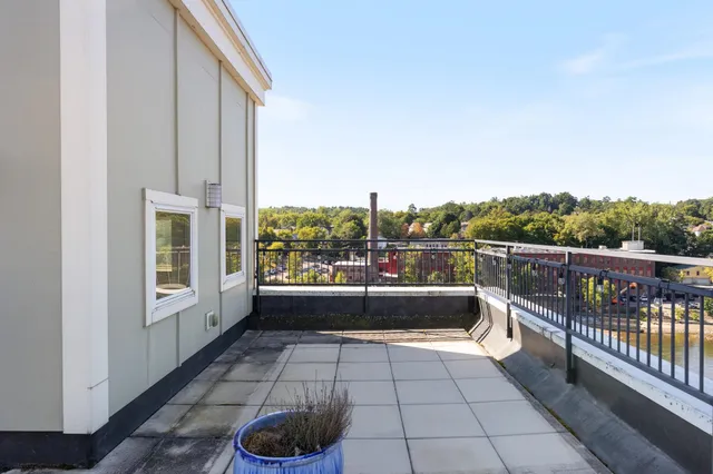 $4,350 | 60 Winooski Falls Way, Unit 1410, Winooski, VT 05404