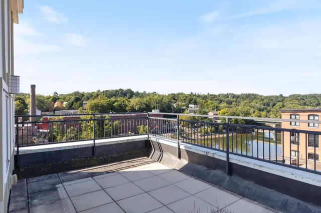 $4,350 | 60 Winooski Falls Way, Unit 1410, Winooski, VT 05404