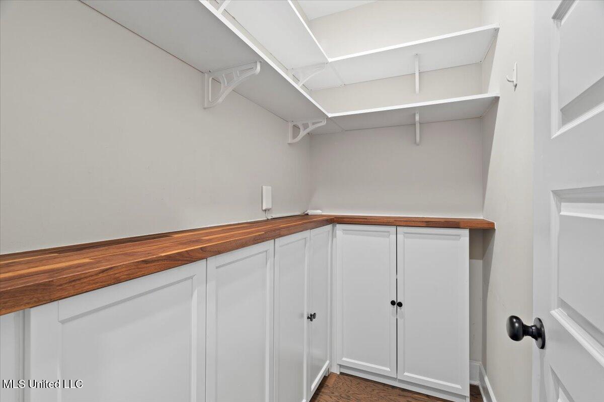 9564 Silo Pk Road Olive Branch, MS 38654 - Photo 13 of 50 Pantry