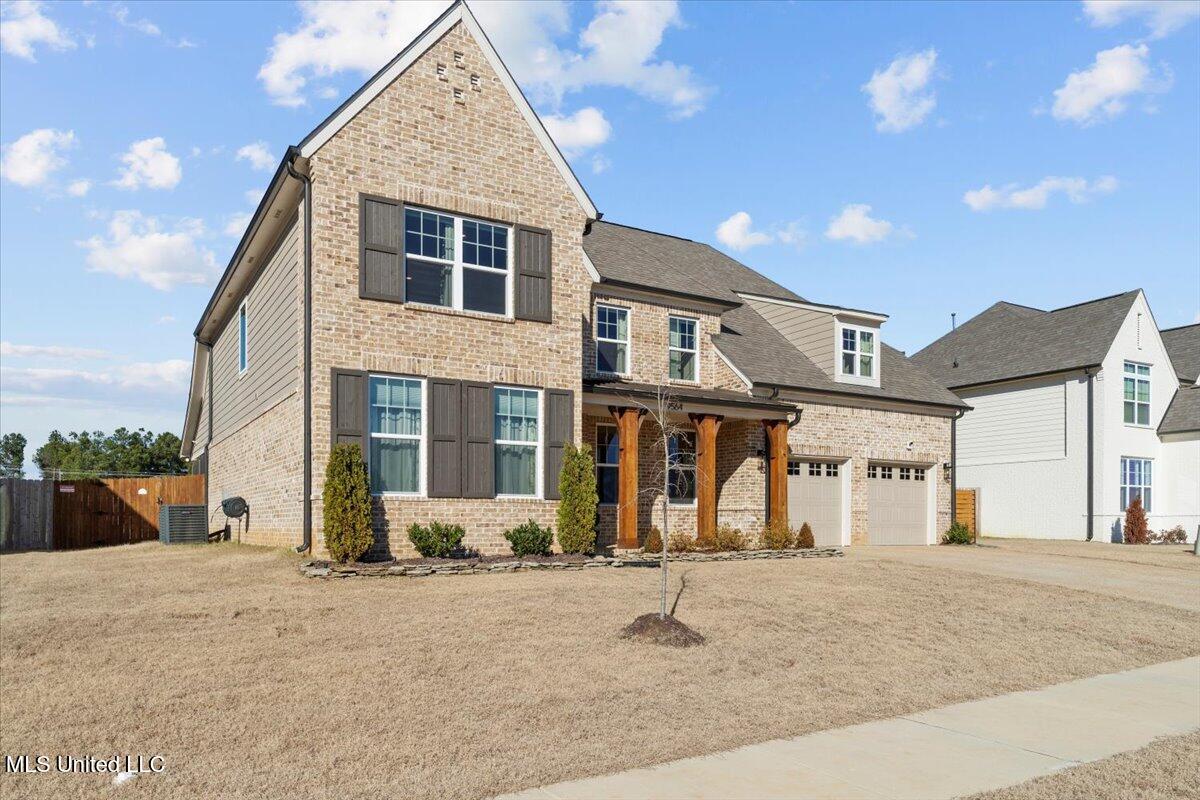 9564 Silo Pk Road Olive Branch, MS 38654 - Photo 3 of 50 Craftsman Style Home