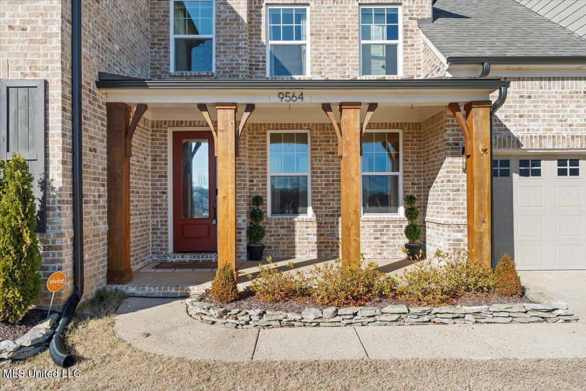 9564 Silo Pk Road Olive Branch, MS 38654 - Photo 4 of 50 Entry Porch