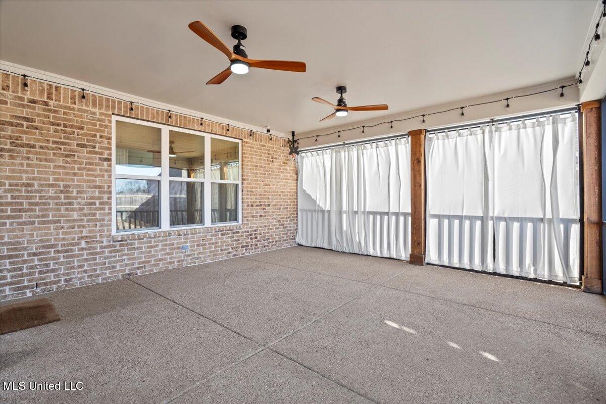 9564 Silo Pk Road Olive Branch, MS 38654 - Photo 43 of 50 Screened in Porch