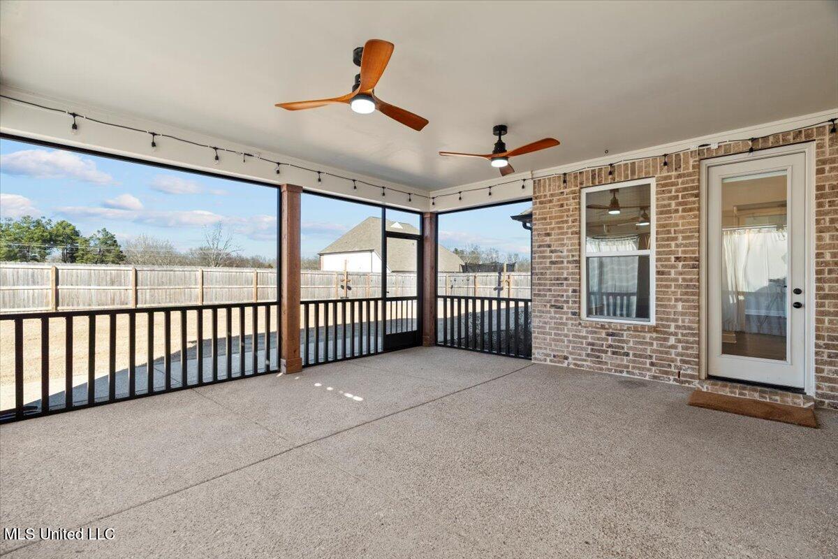 9564 Silo Pk Road Olive Branch, MS 38654 - Photo 44 of 50 Screened in Porch