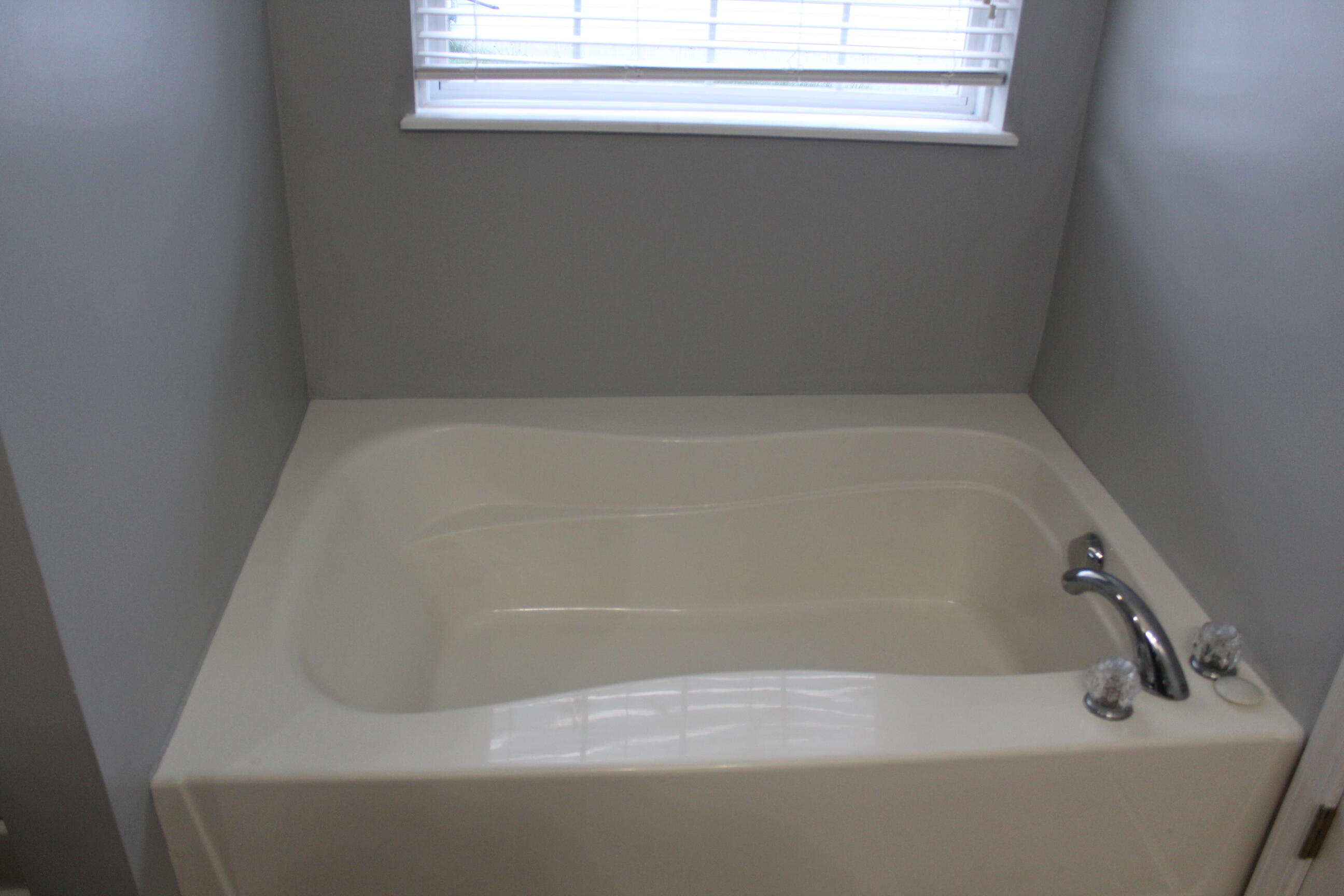 702 Beth Avenue Kalamazoo, MI 49004 - Photo 19 of 43 IMG_0171