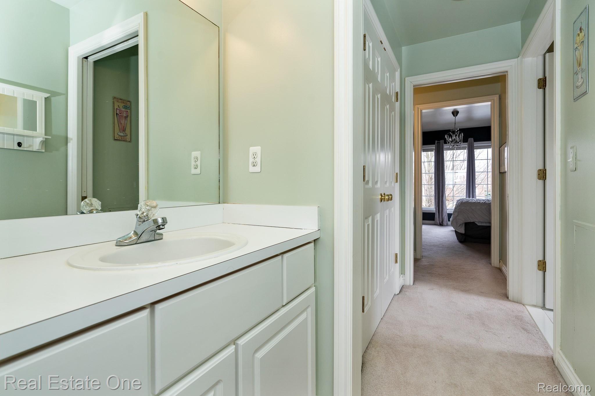 1562 Elcroft Court Rochester, MI 48307 - Photo 44 of 71 Elcroft MLS-W150.jpg