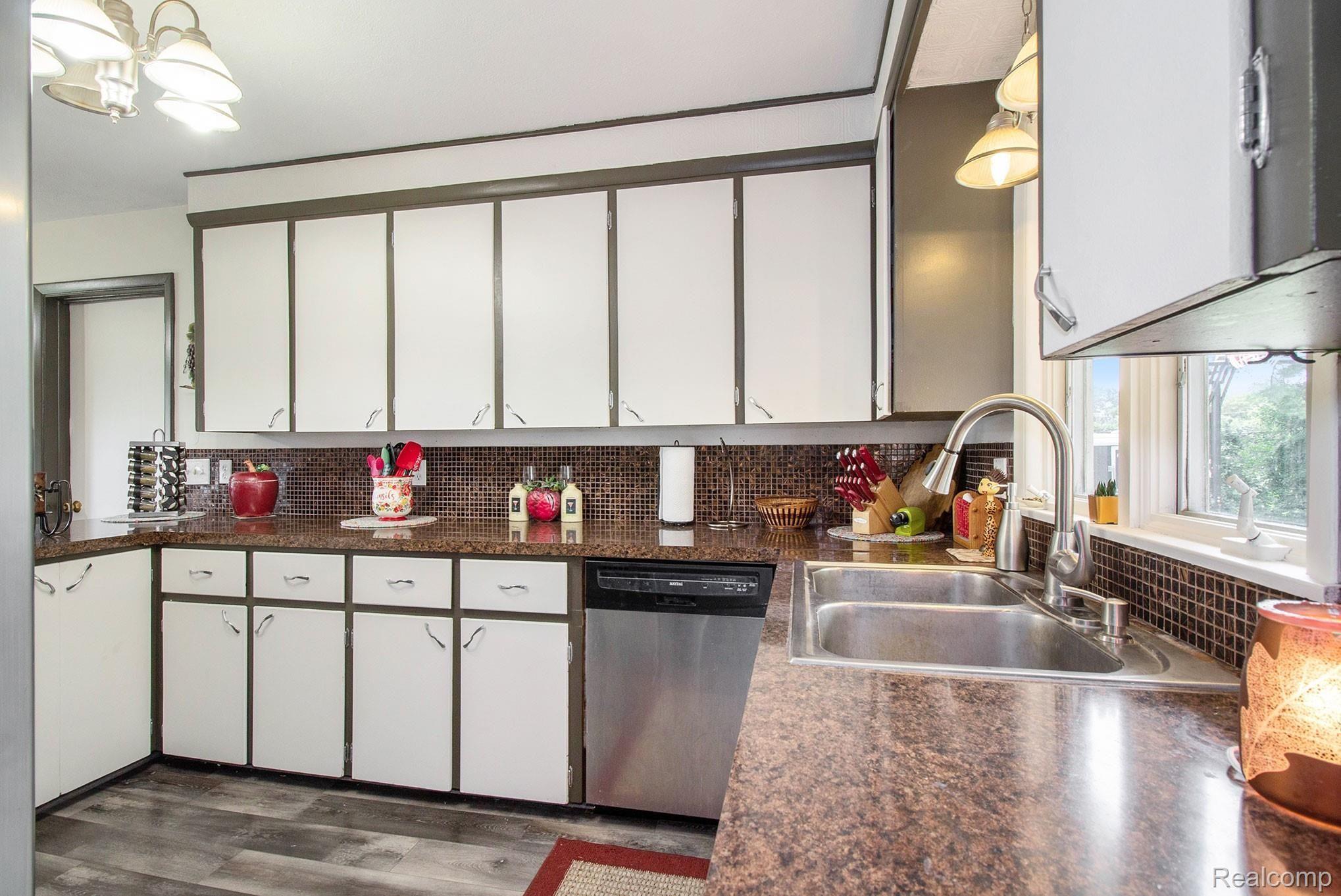 262 Fowlerville Road Fowlerville, MI 48836 - Photo 5 of 19 04 - Kitchen 1.jpg