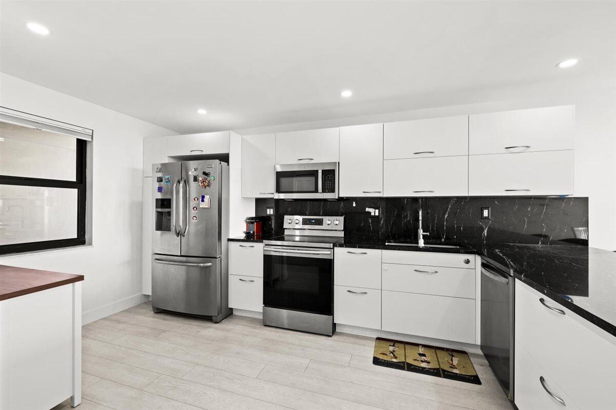 1401 North Riverside Drive, Unit 1104 Pompano Beach, FL 33062 - Photo 4 of 31 04-424A7387