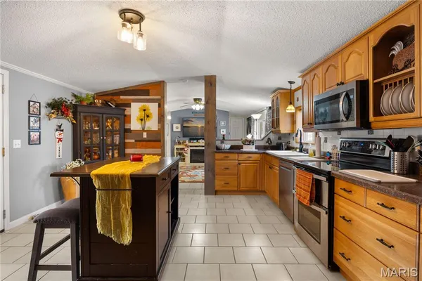 $393,000 | 186 Highlands Avenue, Camdenton, MO 65020