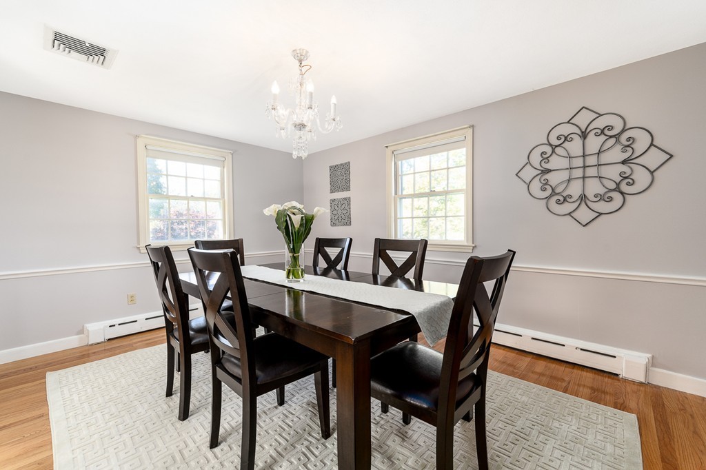 8 Hutchinson Road Winchester, MA 01890 - Photo 6 of 30