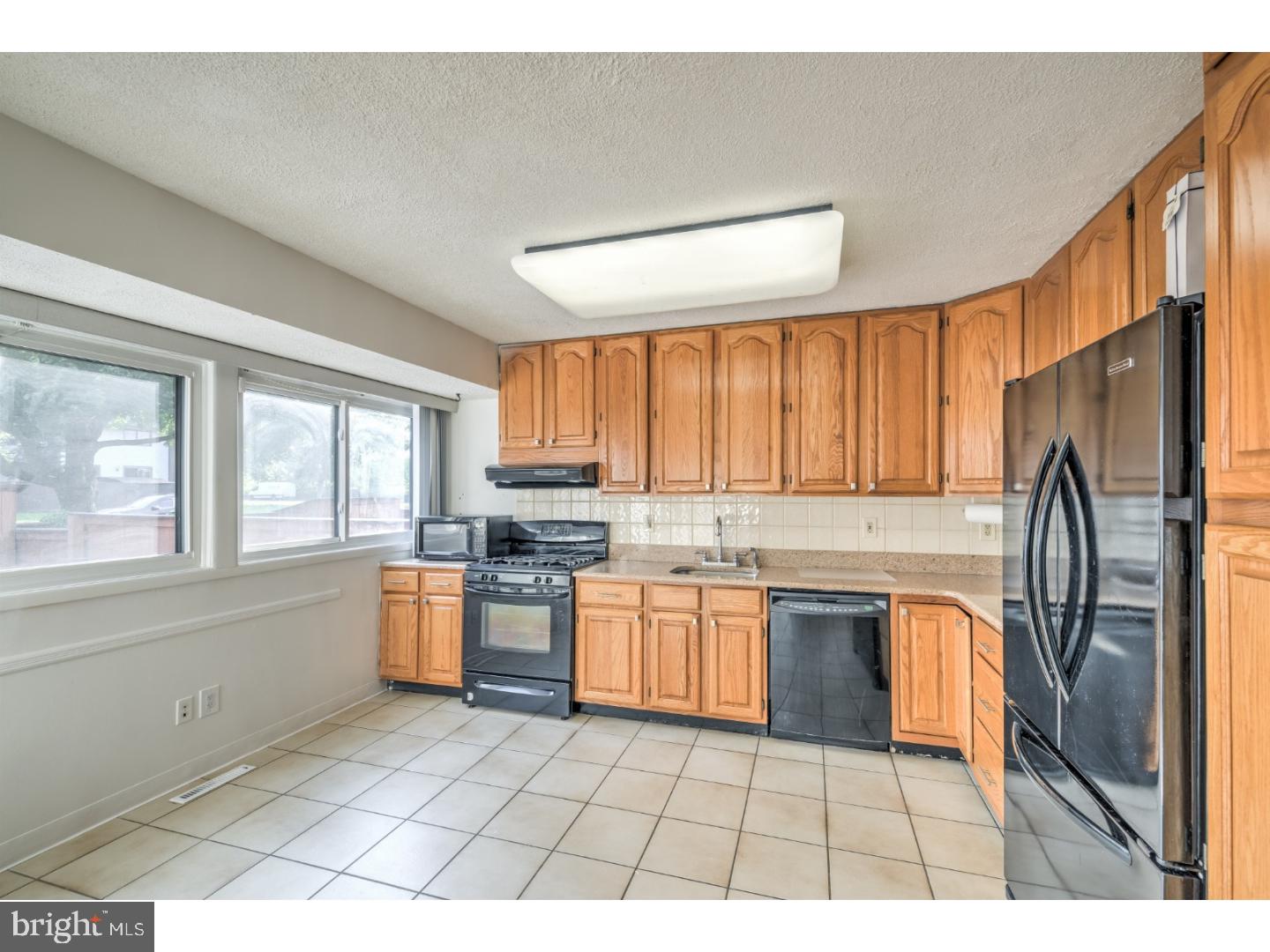 72 Probasco Road East Windsor, NJ 08520 - Photo 8 of 21 Gallery Image 8