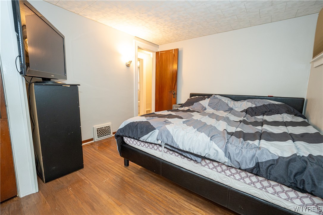 397 Sanders Road Buffalo, NY 14216 - Photo 13 of 44 Lower Master Bedroom