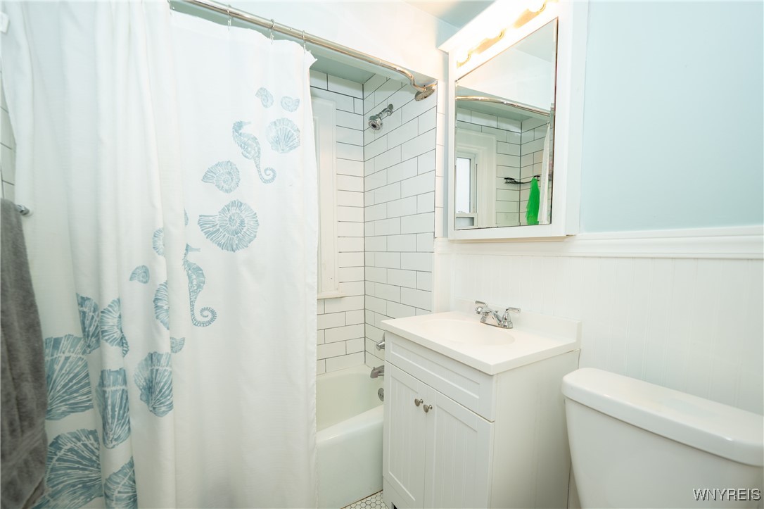 397 Sanders Road Buffalo, NY 14216 - Photo 16 of 44 Updated Bathroom