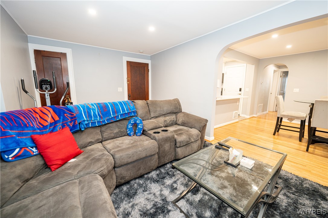 397 Sanders Road Buffalo, NY 14216 - Photo 26 of 44 Upper Living room opens to Dining room