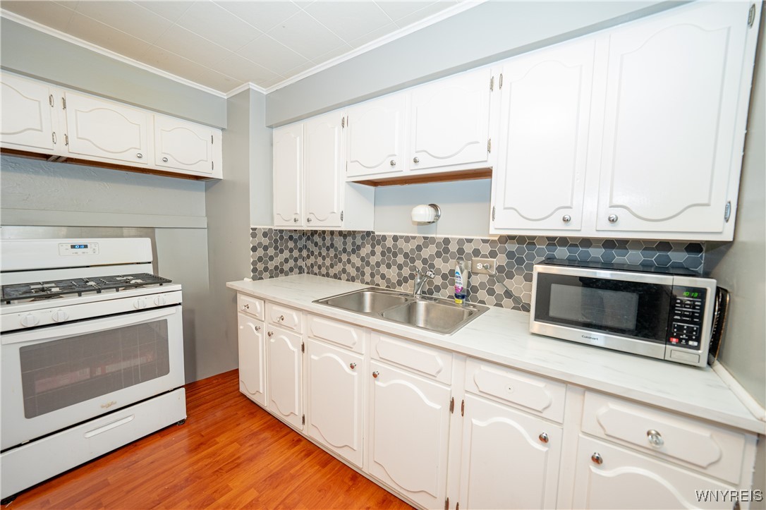 397 Sanders Road Buffalo, NY 14216 - Photo 6 of 44 Lower Kitchen