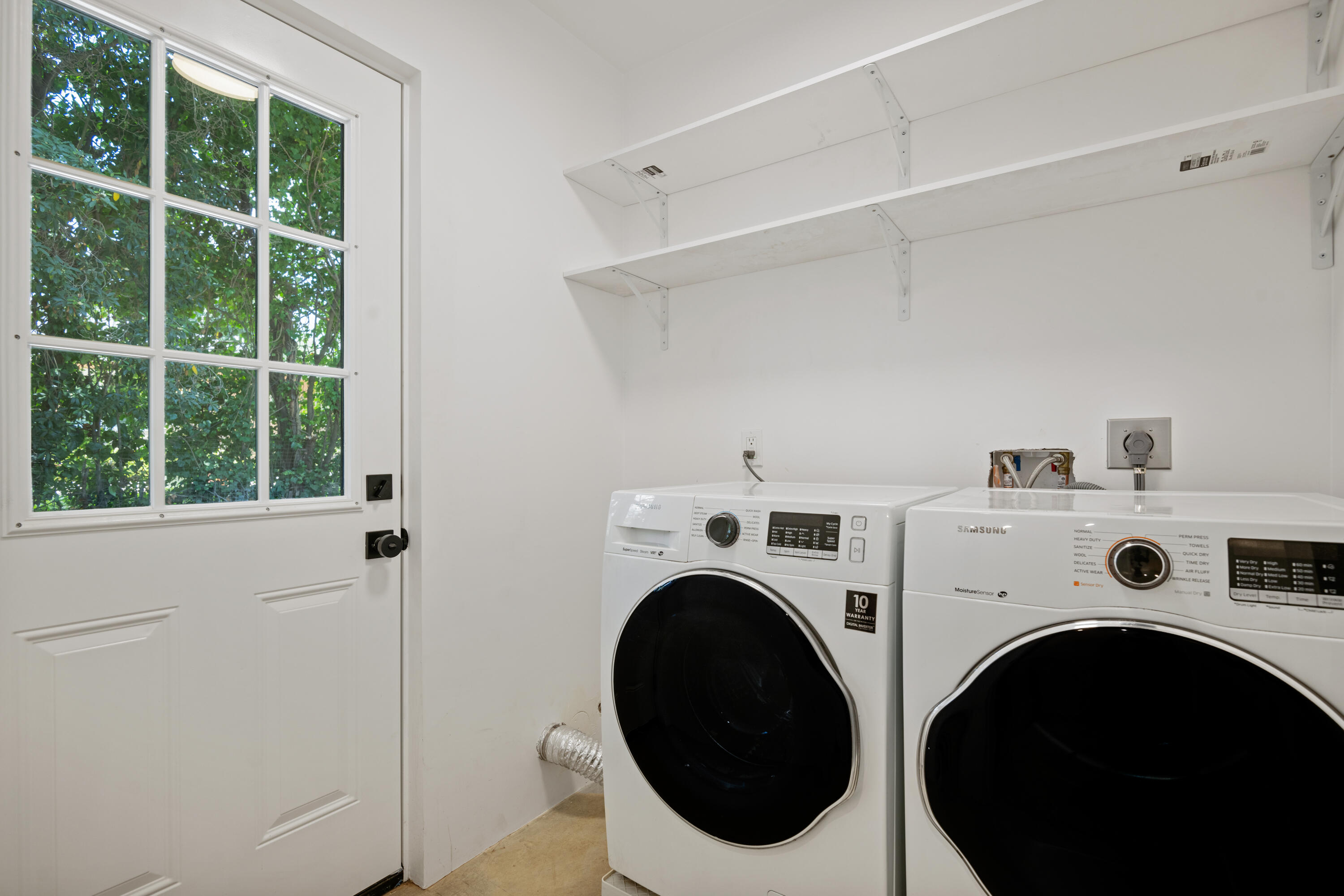 1374 East Valley Road, Unit B Montecito, CA 93108 - Photo 13 of 15 17 - Laundry