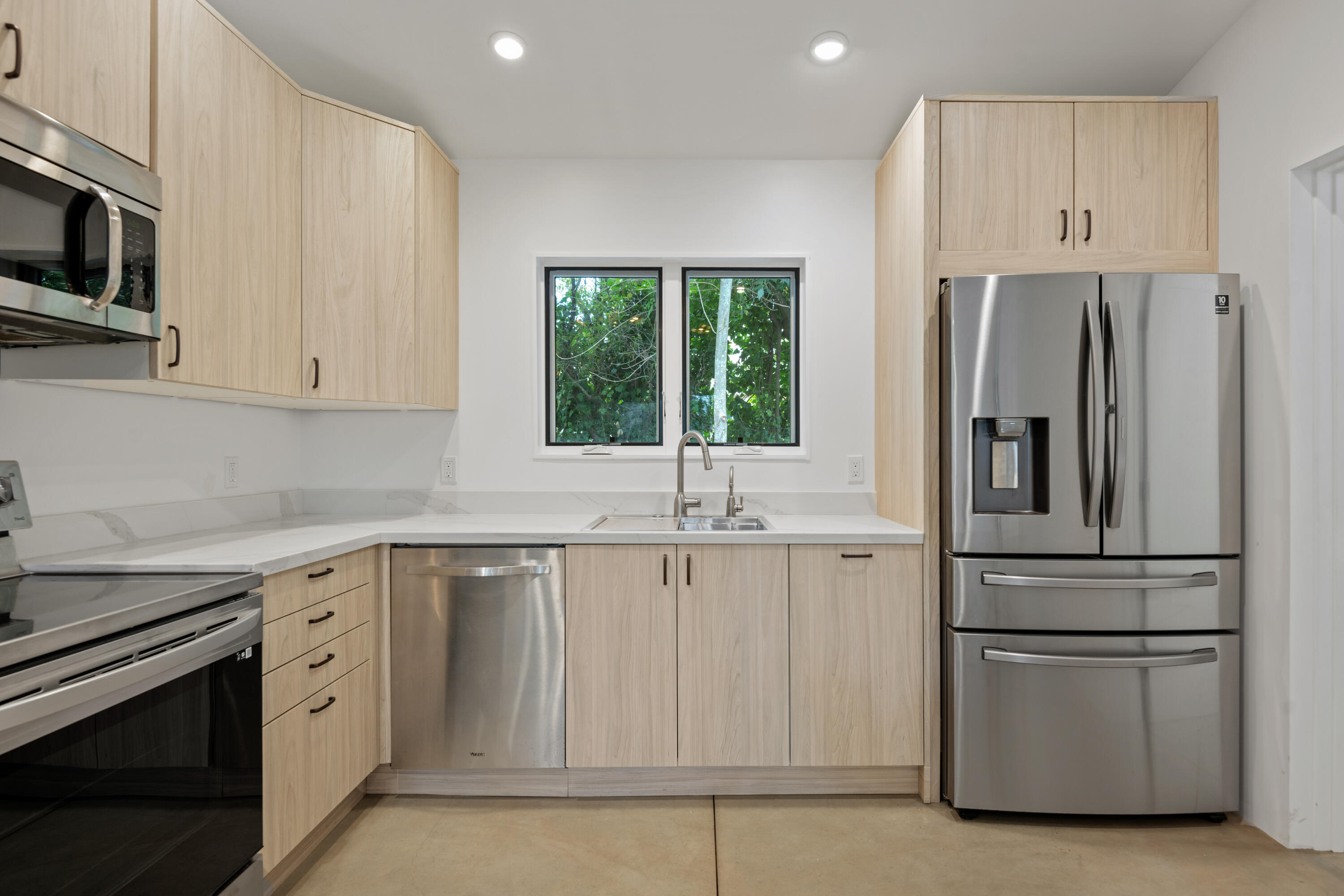1374 East Valley Road, Unit B Montecito, CA 93108 - Photo 5 of 15 06 - Kitchen
