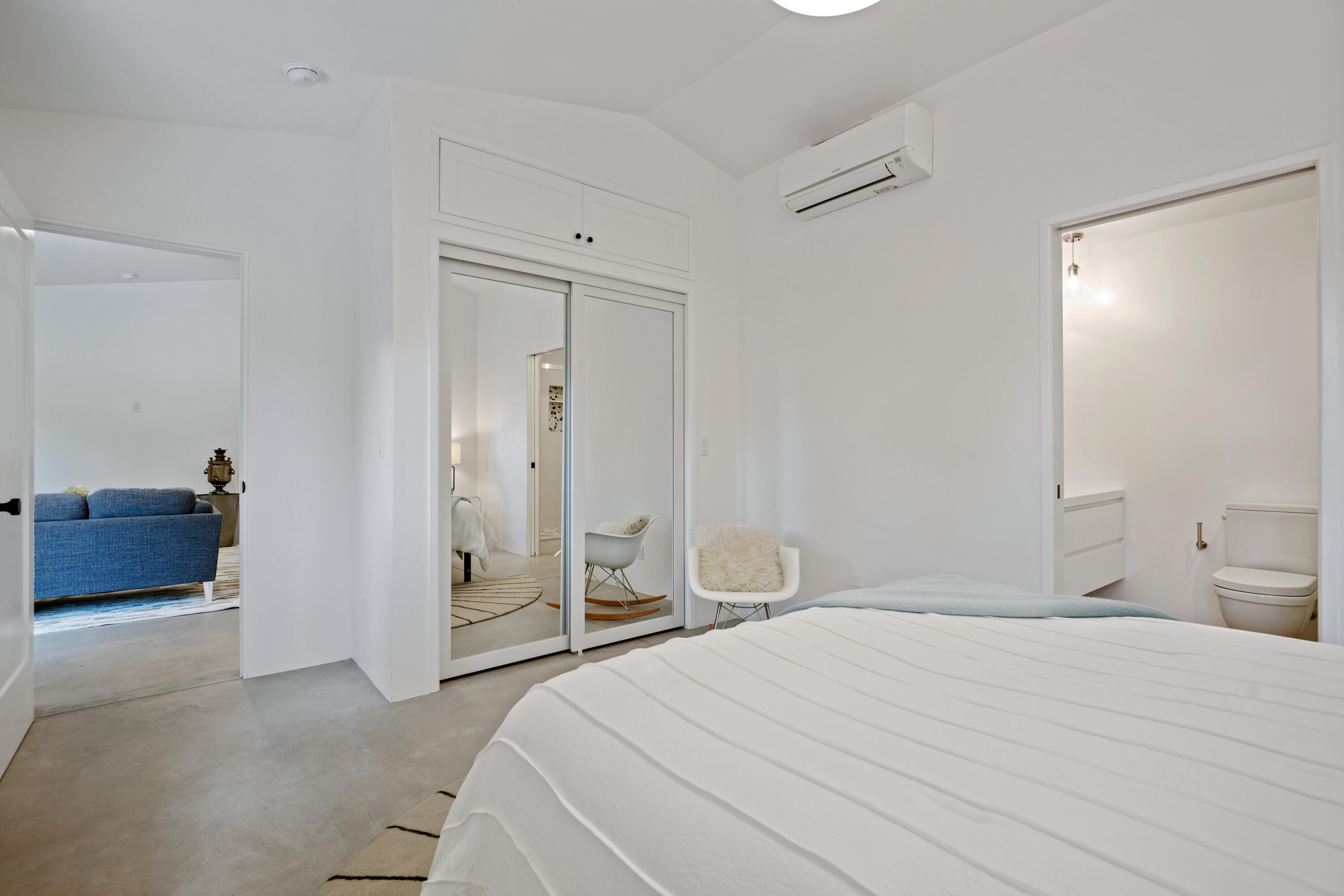 1374 East Valley Road, Unit B Montecito, CA 93108 - Photo 7 of 15 09 - Primary Bedroom