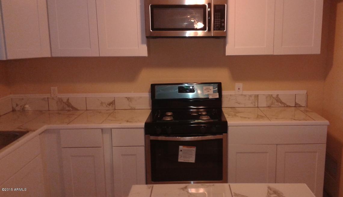 6108 West Cheery Lynn Road Phoenix, AZ 85033 - Photo 2 of 6 02-k1