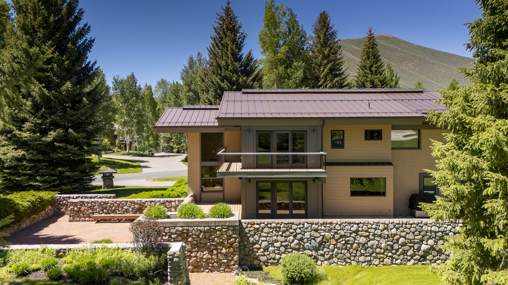 512 Fairway Road Sun Valley, ID 83353 - Photo 22 of 28 Privacy and Luxury