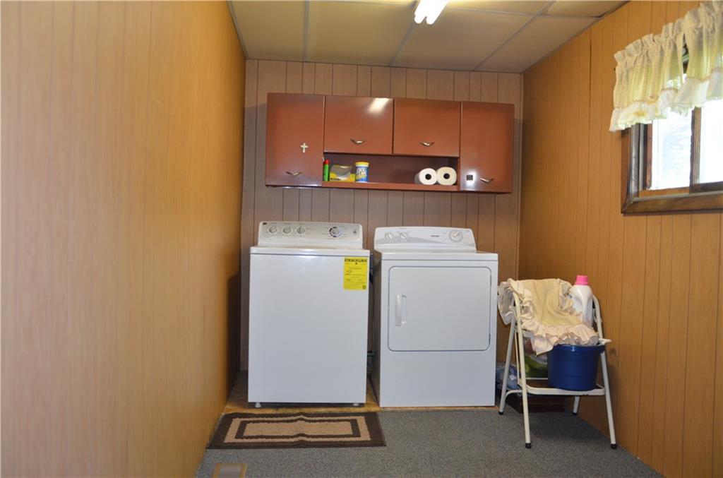 2255 Valley View Road Hermitage, PA 16148 - Photo 11 of 24 MAIN FLOOR LAUNDRY