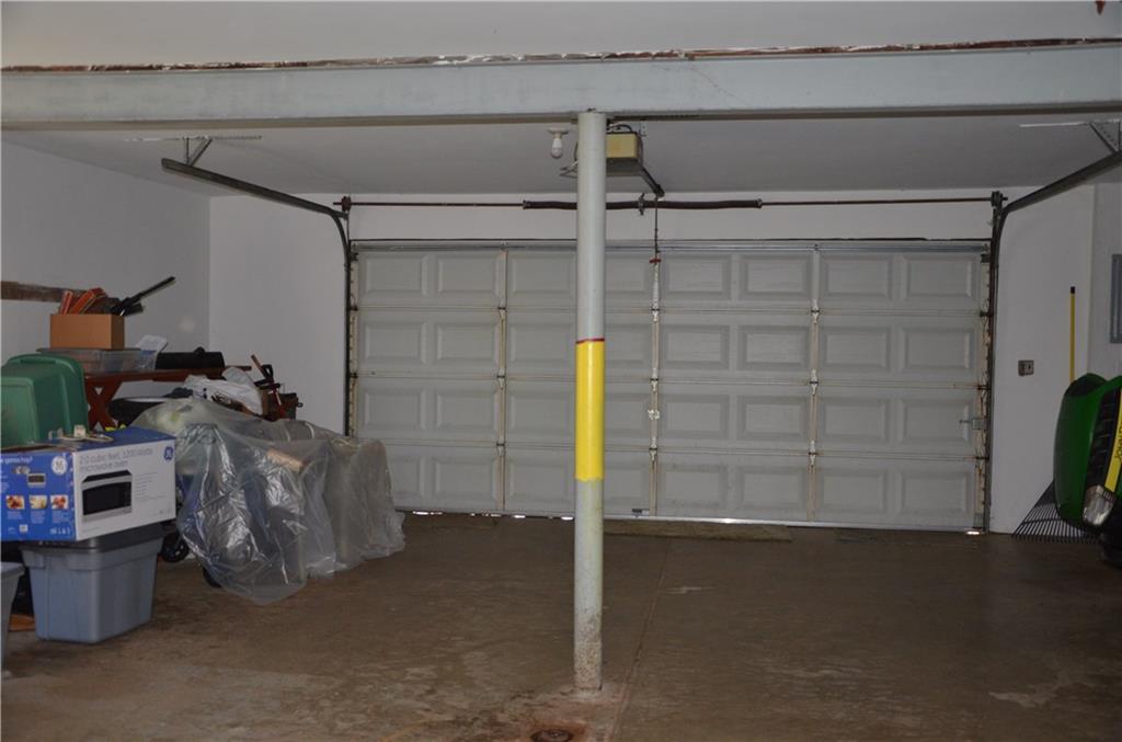 2255 Valley View Road Hermitage, PA 16148 - Photo 16 of 24 2 CAR ATTACHED GARAGE