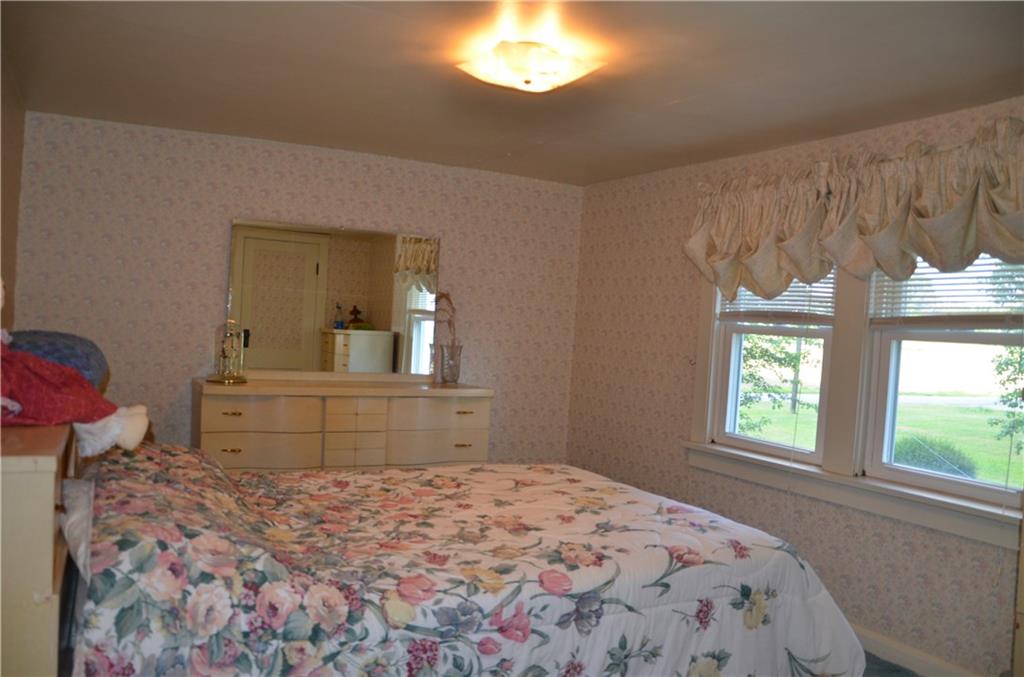 2255 Valley View Road Hermitage, PA 16148 - Photo 20 of 24 MASTER BEDROOM