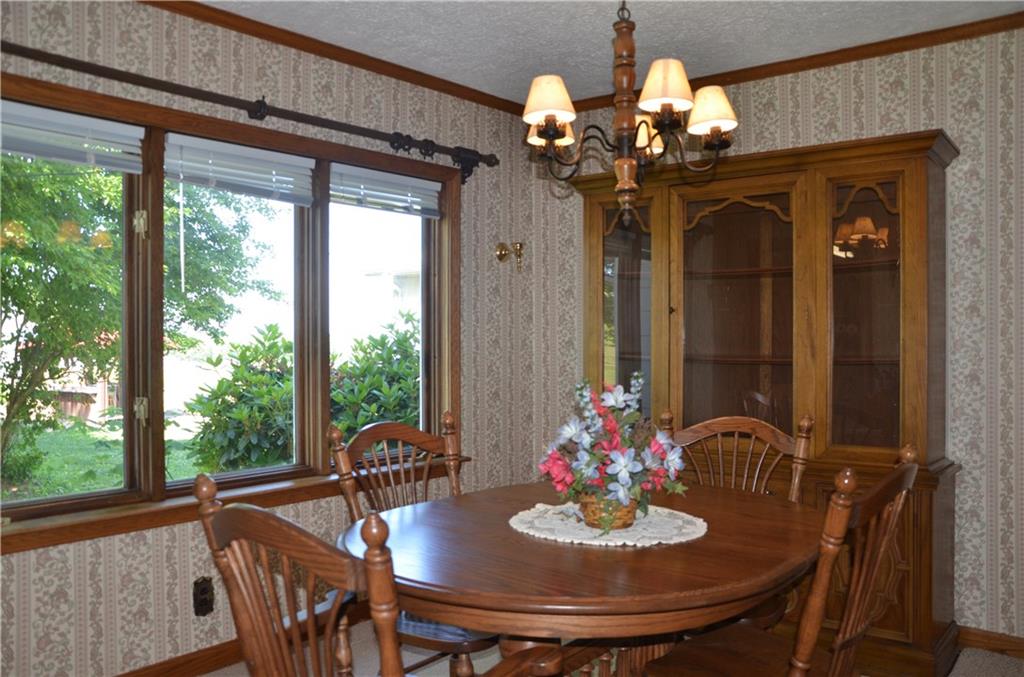 2255 Valley View Road Hermitage, PA 16148 - Photo 9 of 24 DINING ROOM. SPACIOUS ENOUGH FOR A TABLE AND CHINA CABINET.