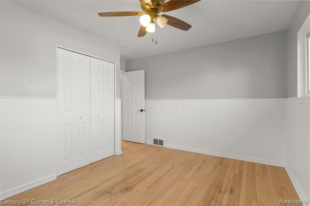 27007 Joy Road Dearborn Heights, MI 48127 - Photo 5 of 21