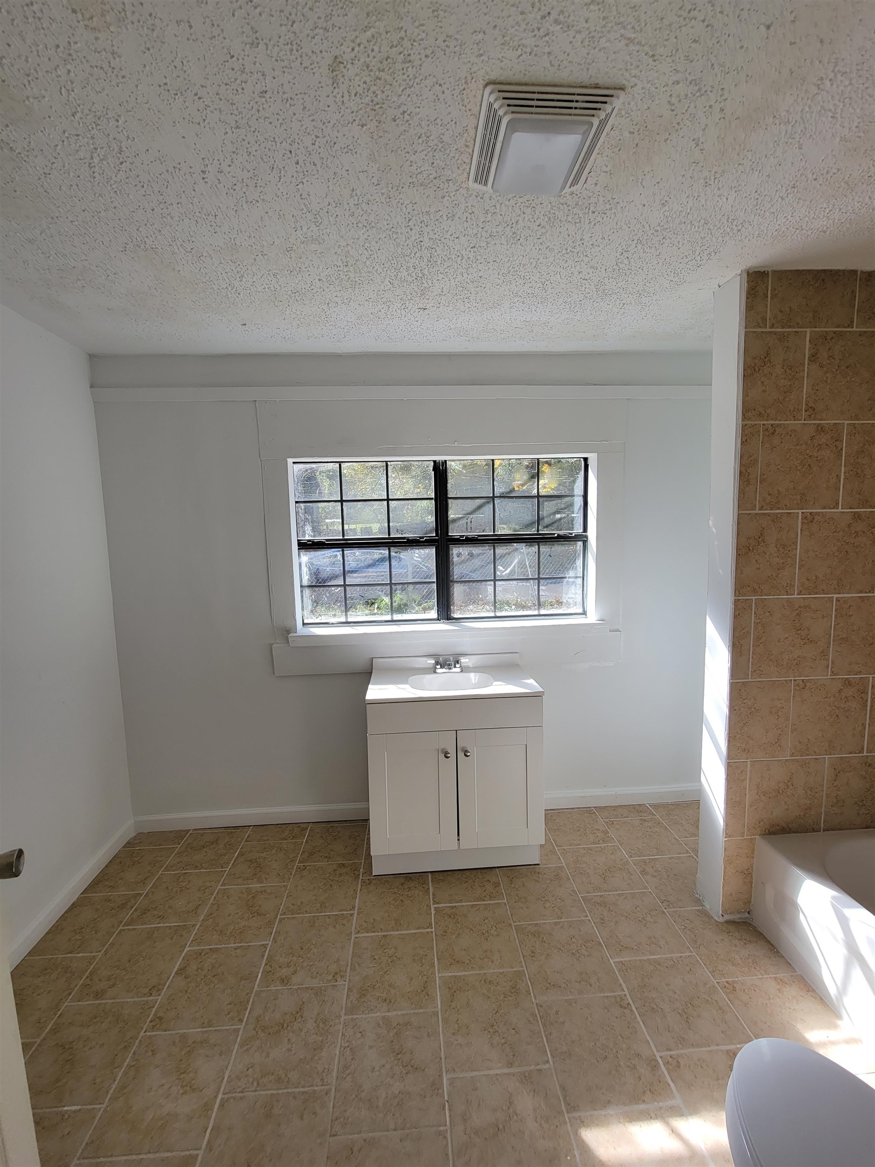 136 North Street Mobile, AL 36610 - Photo 9 of 13