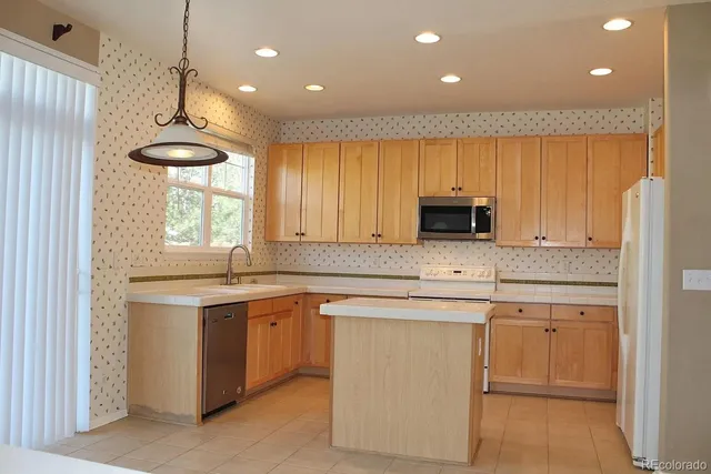 $3,244 | 6254 South Sedalia Street, Aurora, CO 80016