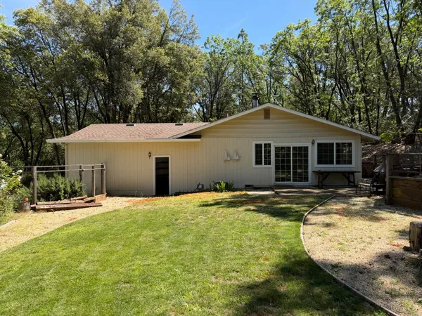 $319,000 | 14041 Druid Lane, Pine Grove, CA 95665