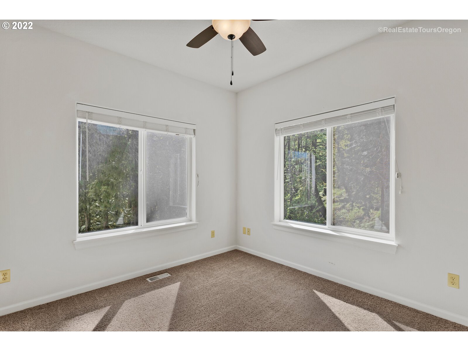 20250 Southwest Jaquith Road Newberg, OR 97132 - Photo 13 of 31 Gallery Image 13