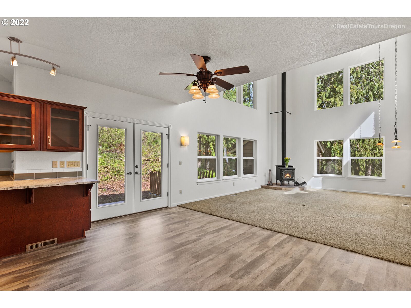 20250 Southwest Jaquith Road Newberg, OR 97132 - Photo 8 of 31 Gallery Image 8