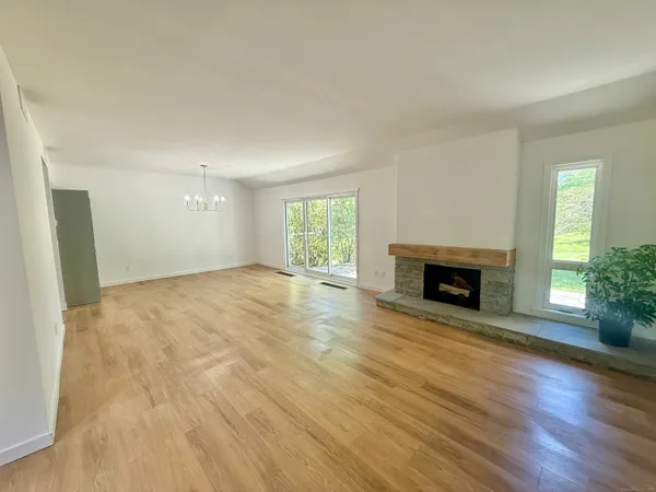 $409,000 | 740 Heritage Village, Unit B, Southbury, CT 06488