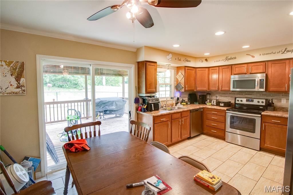 5204 Pin Oak Drive Alton, IL 62002 - Photo 12 of 45