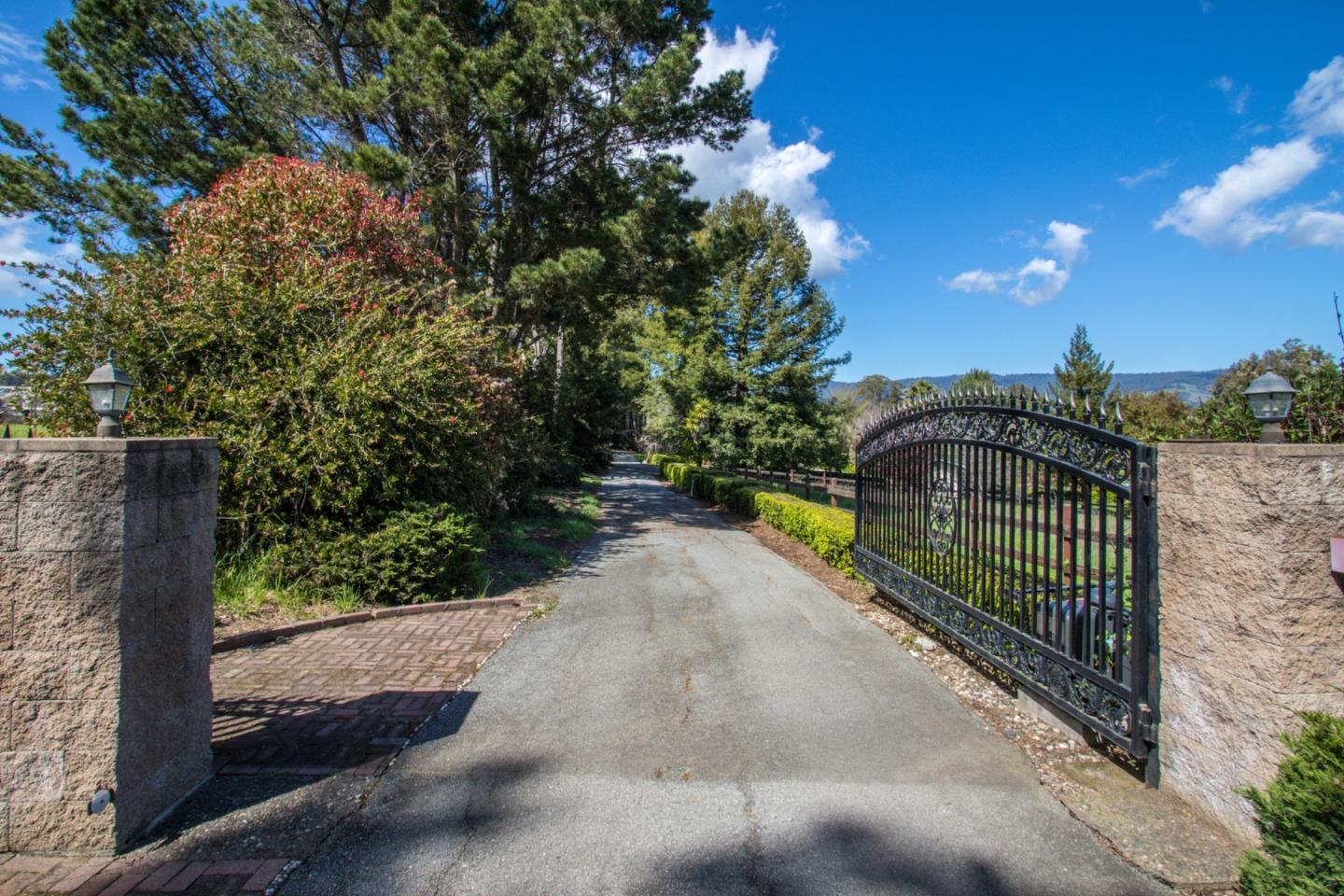 105 Mountain View Road Watsonville, CA 95076 - Photo 2 of 26 a view of street from balcony