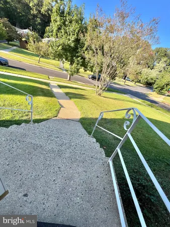 a view of a tennis court