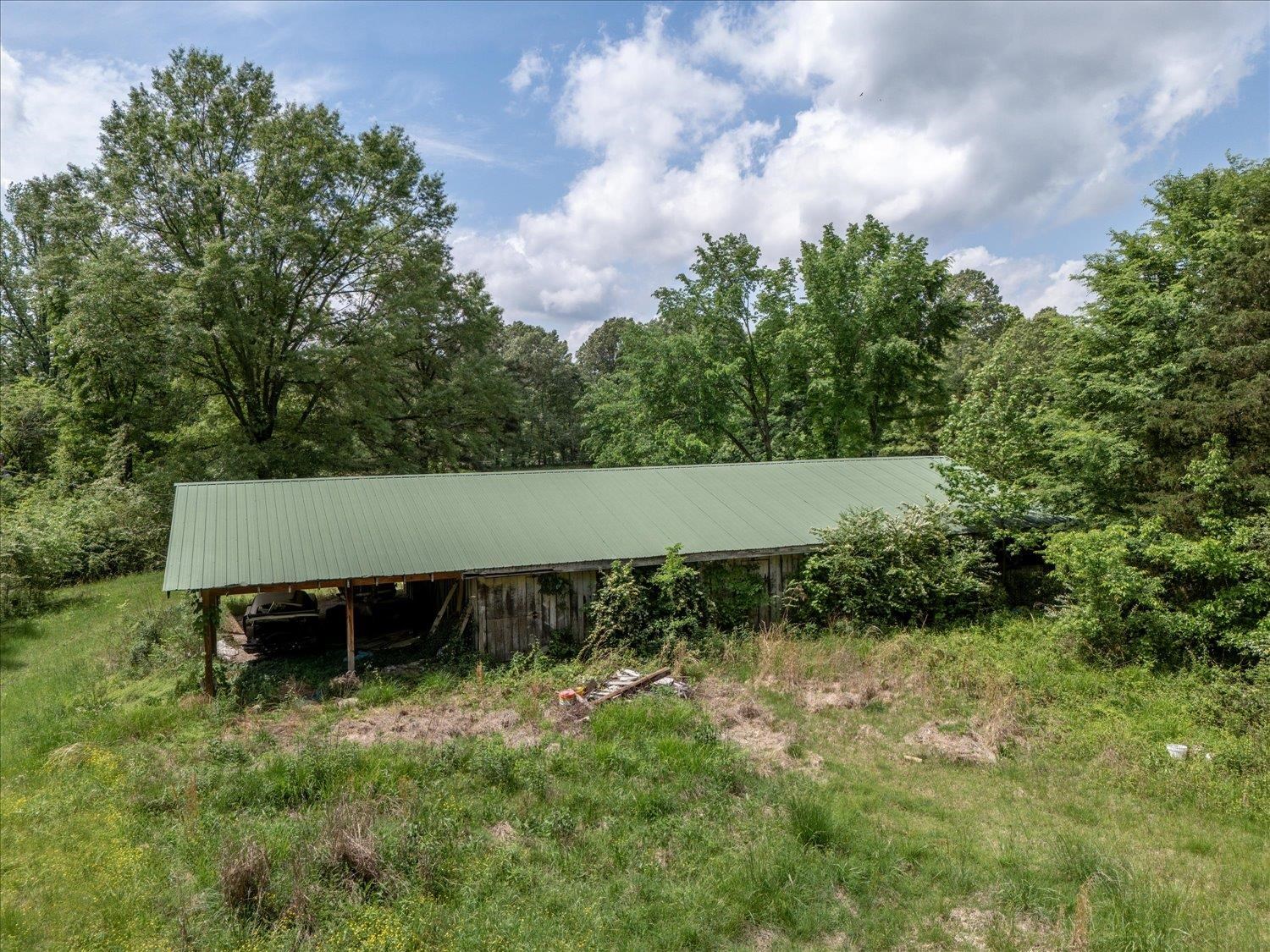 11620 East Holmes Road Collierville, TN 38017 - Photo 21 of 28 View of outbuilding