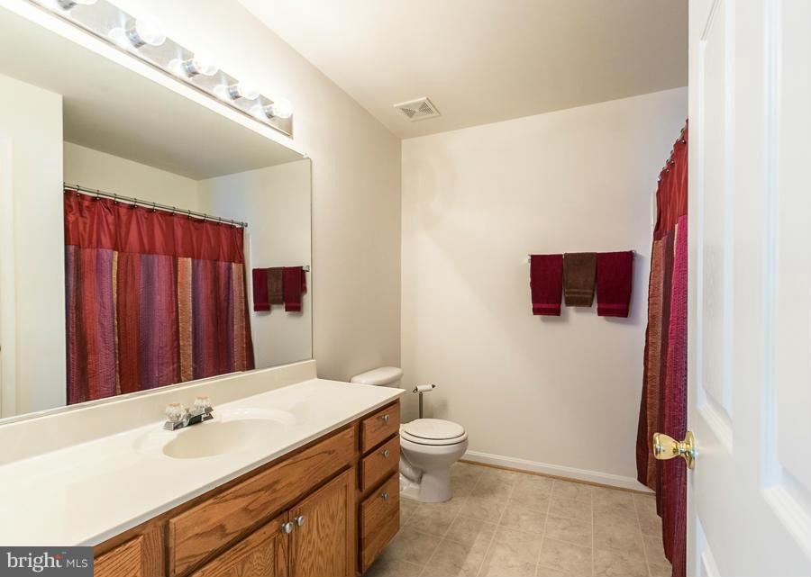 831 Autumn Ridge Road Culpeper, VA 22701 - Photo 20 of 28 Bath